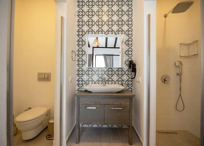 Z Exclusive And Hotell 3*