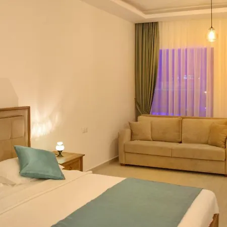 Z Exclusive And 厄吕代尼兹